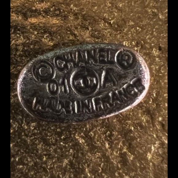 Chanel Snowflake Charm - Picture 7 of 7